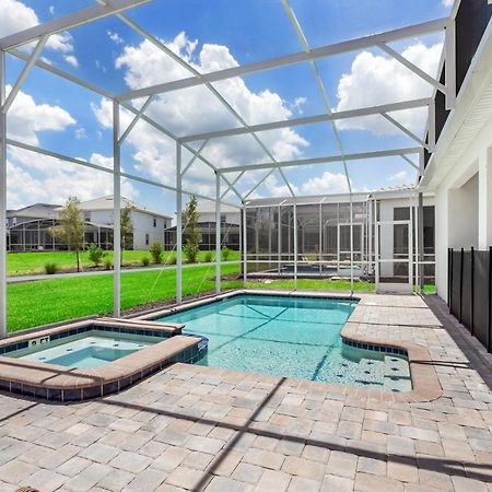 Contemporary Home W Private Pool& Spa Davenport Exterior photo