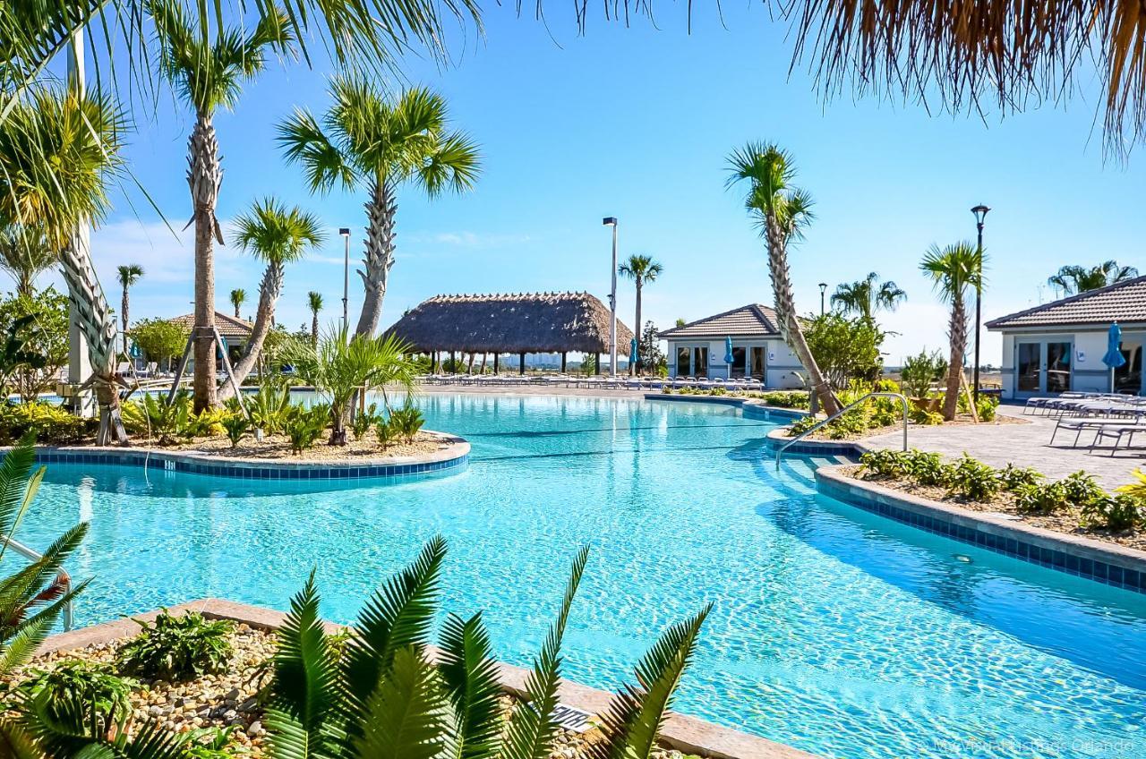 Contemporary Home W Private Pool& Spa Davenport Exterior photo
